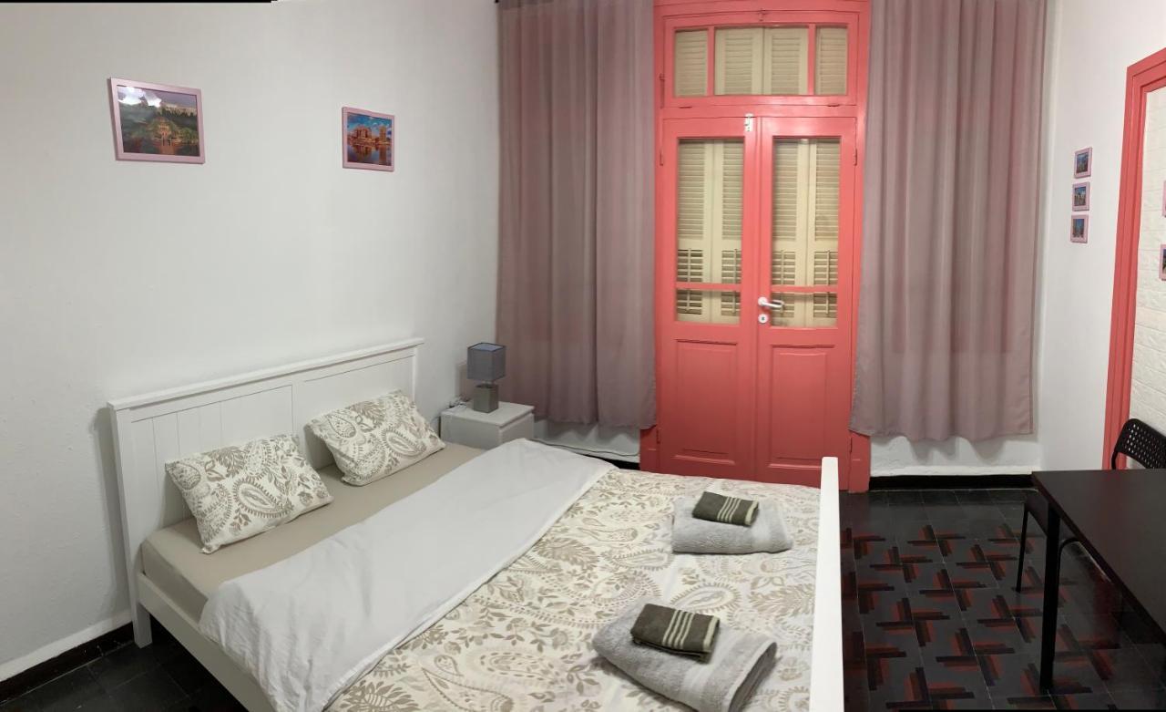 Guesthouse Comfy - Separate Rooms In The Apartment For A Relaxing Holiday ไฮฟา ภายนอก รูปภาพ