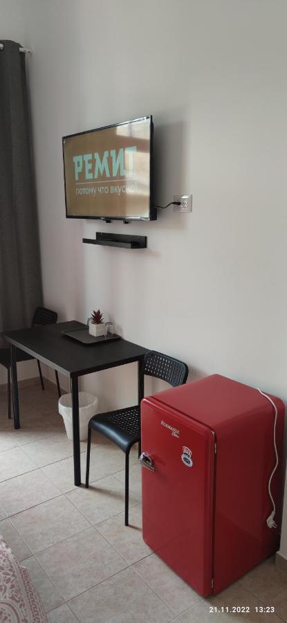 Guesthouse Comfy - Separate Rooms In The Apartment For A Relaxing Holiday ไฮฟา ภายนอก รูปภาพ