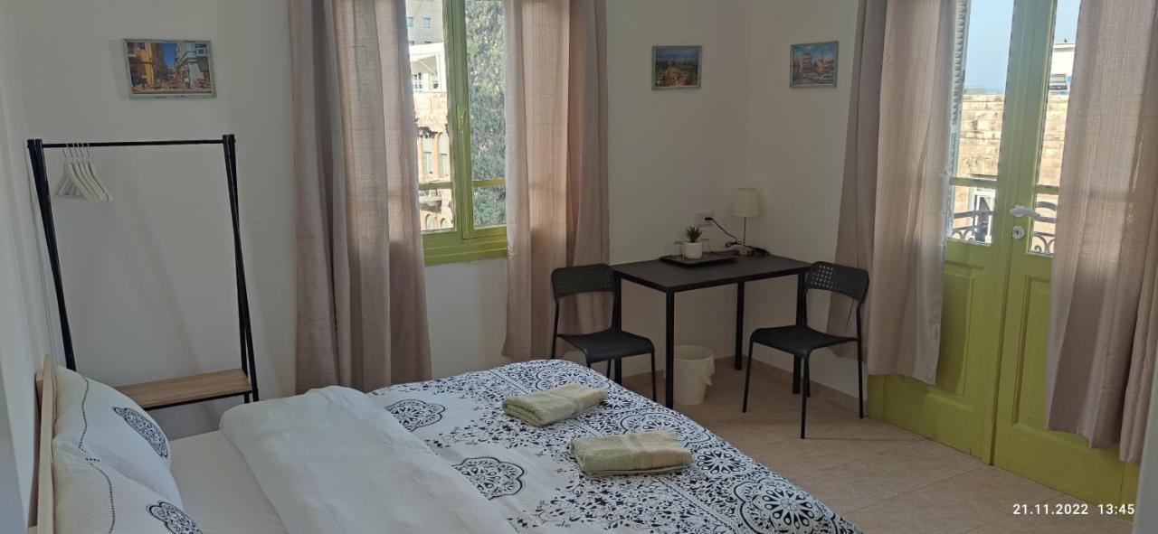 Guesthouse Comfy - Separate Rooms In The Apartment For A Relaxing Holiday ไฮฟา ภายนอก รูปภาพ