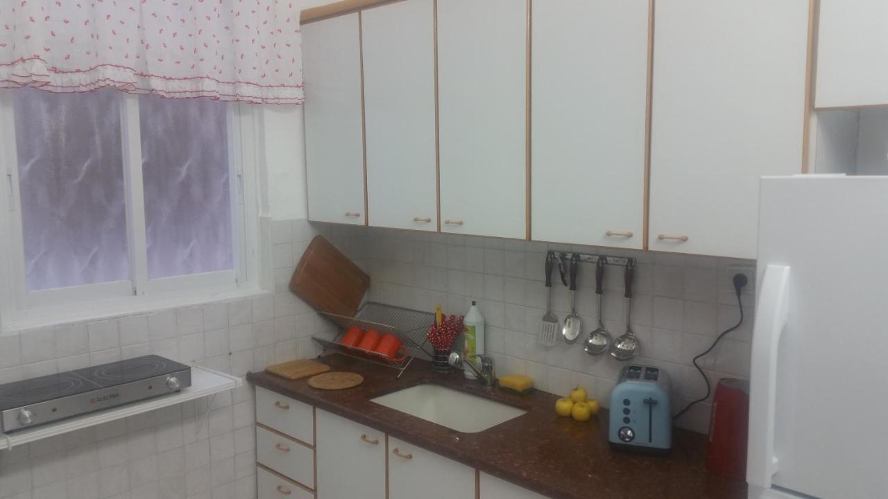 Guesthouse Comfy - Separate Rooms In The Apartment For A Relaxing Holiday ไฮฟา ภายนอก รูปภาพ
