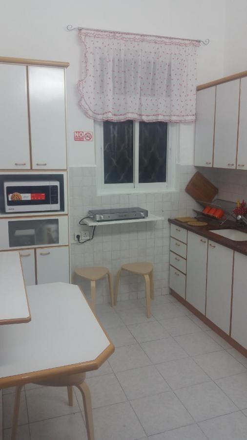 Guesthouse Comfy - Separate Rooms In The Apartment For A Relaxing Holiday ไฮฟา ภายนอก รูปภาพ