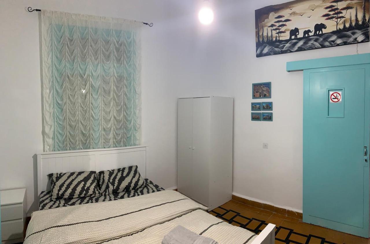 Guesthouse Comfy - Separate Rooms In The Apartment For A Relaxing Holiday ไฮฟา ภายนอก รูปภาพ